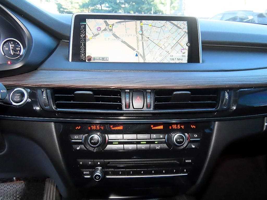 BMW X5 — photo 14