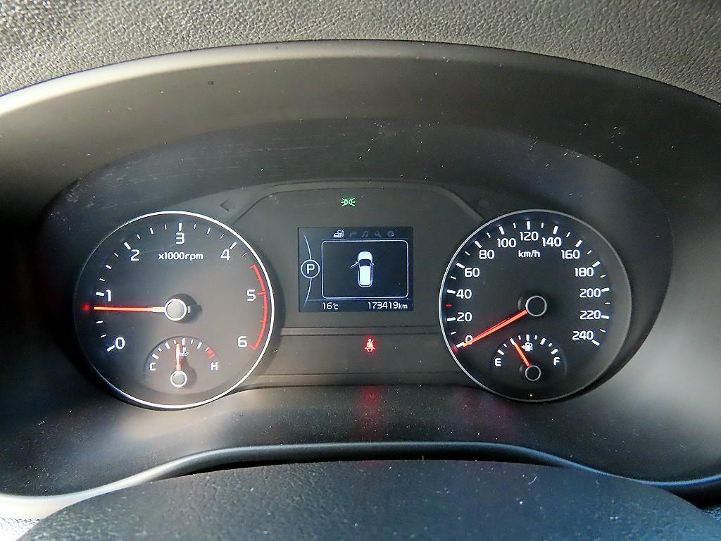 Kia Sportage — photo 09
