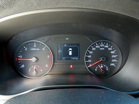Kia Sportage — photo 09