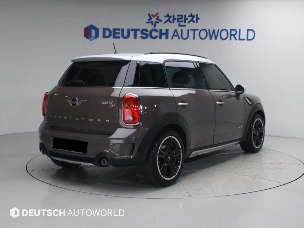 Mini Countryman — photo 02
