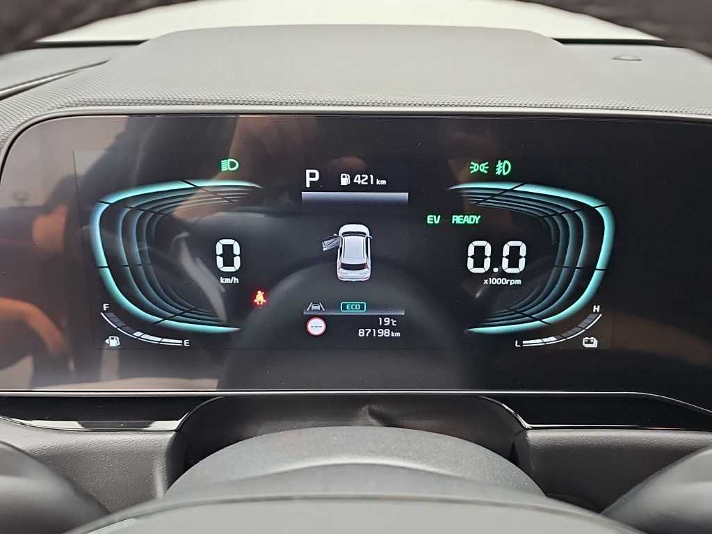 Kia Niro — photo 06