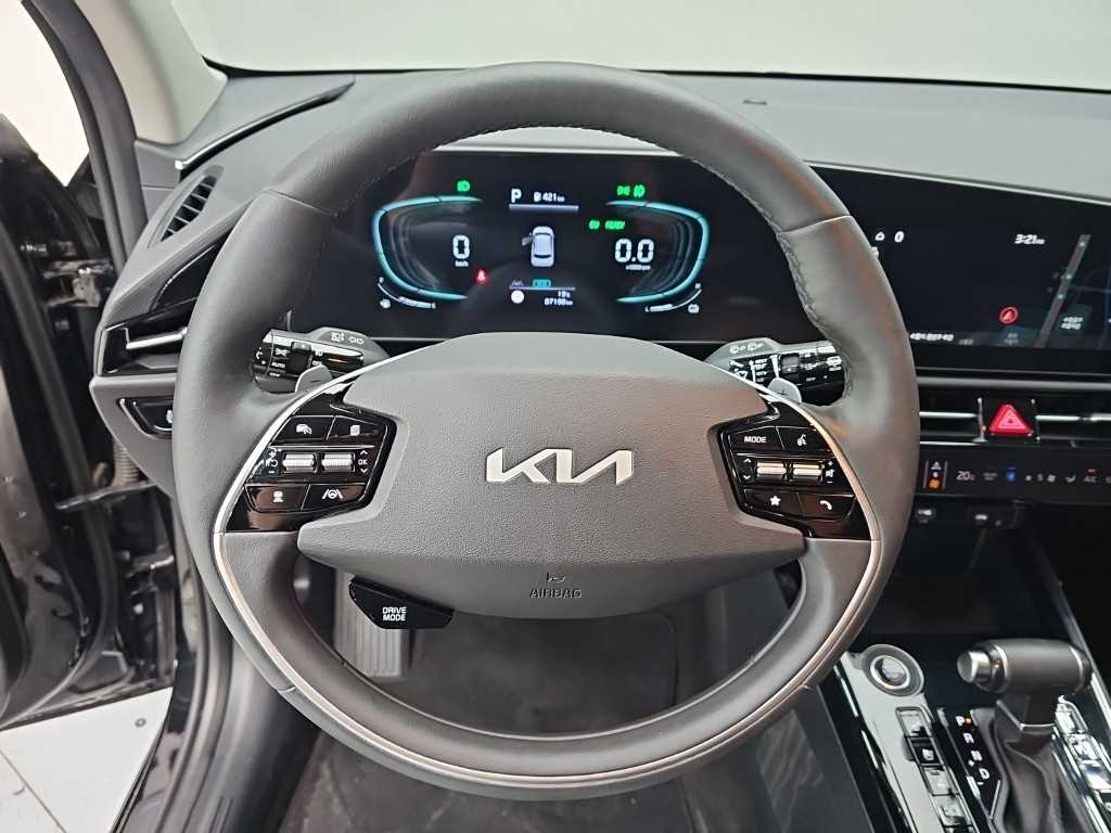 Kia Niro — photo 09