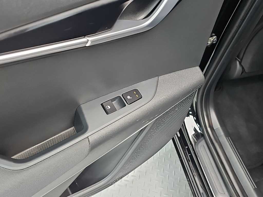 Kia Niro — photo 13