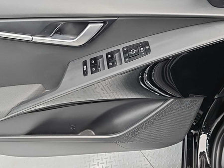 Kia Niro — photo 16