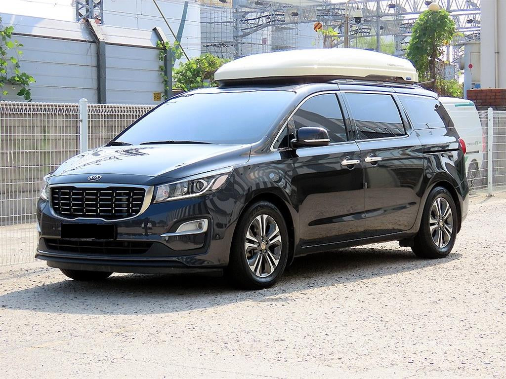 Kia Carnival — photo 02