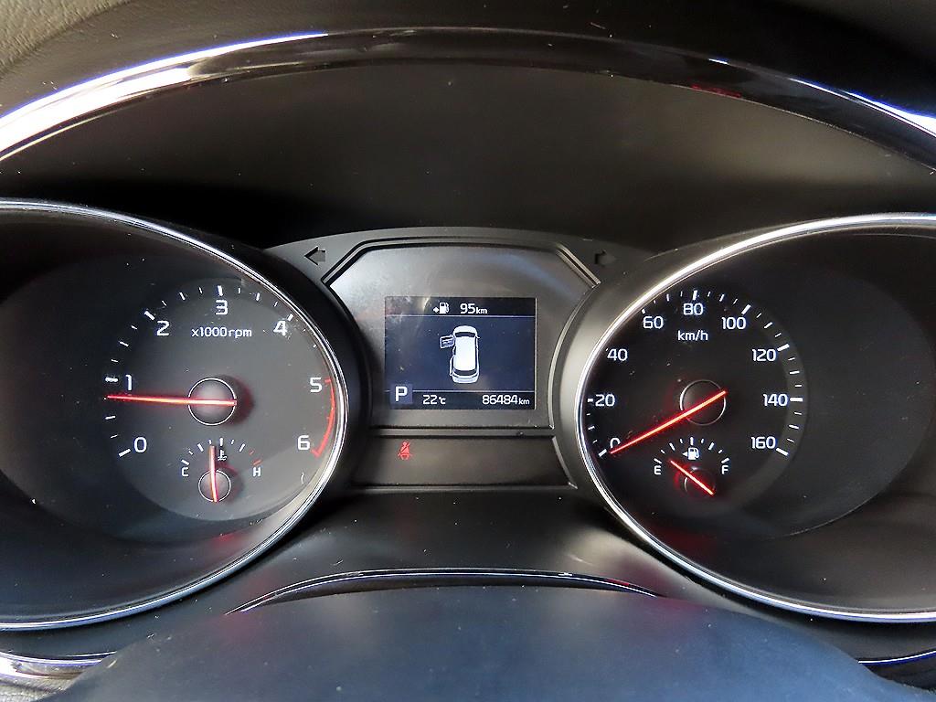 Kia Carnival — photo 10