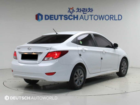Hyundai Accent — photo 02