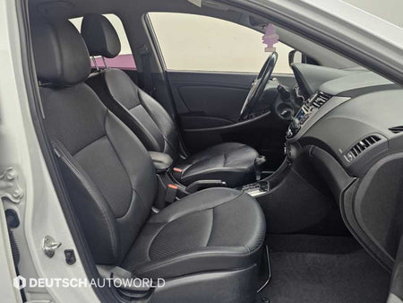 Hyundai Accent — photo 10