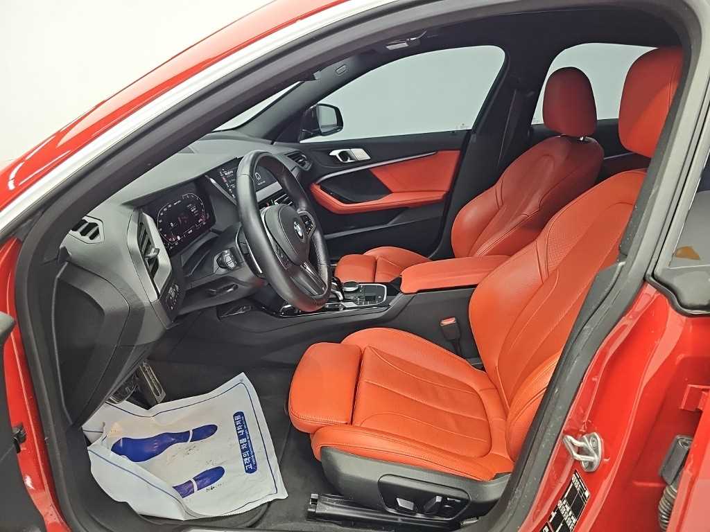BMW 2-Series — photo 11