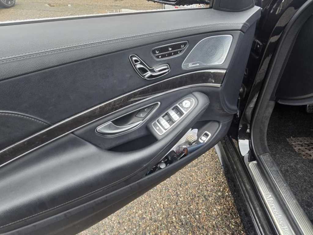 Mercedes-Benz S-Class — photo 06