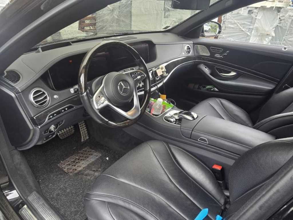Mercedes-Benz S-Class — photo 07
