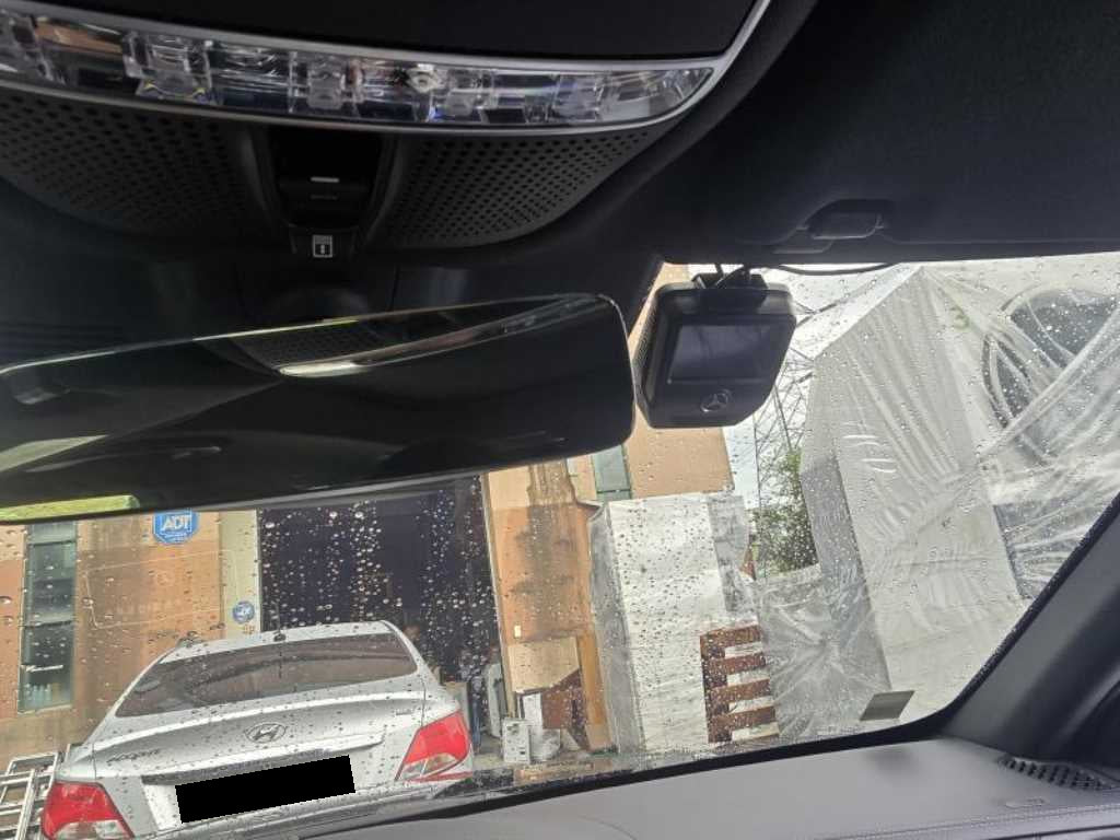 Mercedes-Benz S-Class — photo 14
