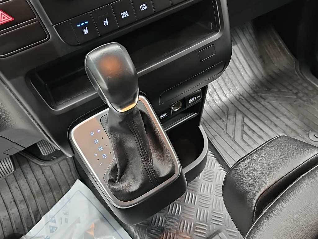 Hyundai Staria — photo 08