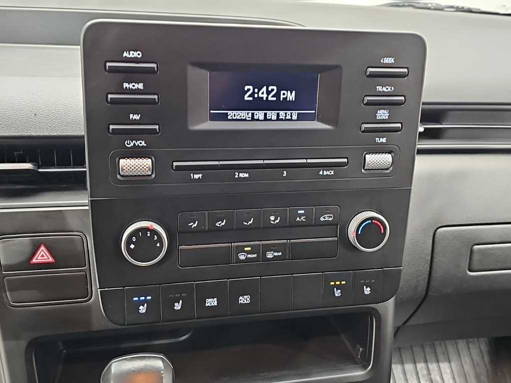 Hyundai Staria — photo 10