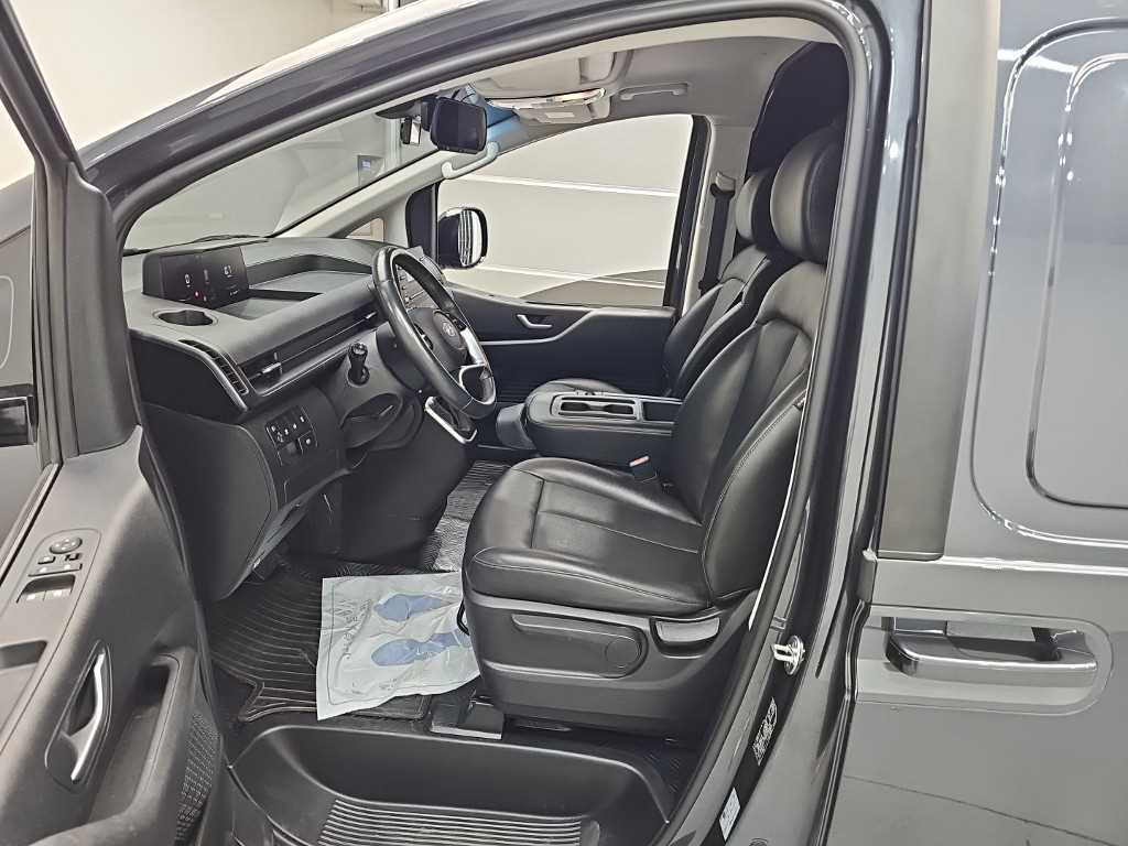 Hyundai Staria — photo 11