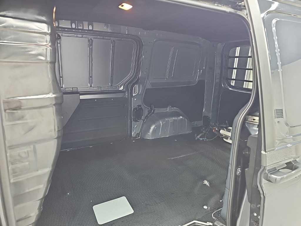 Hyundai Staria — photo 12