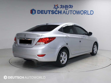 Hyundai Accent — photo 02