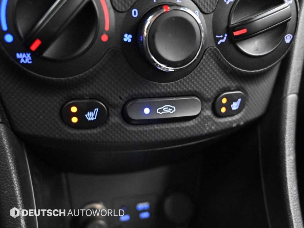 Hyundai Accent — photo 17