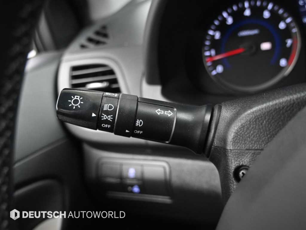 Hyundai Accent — photo 18