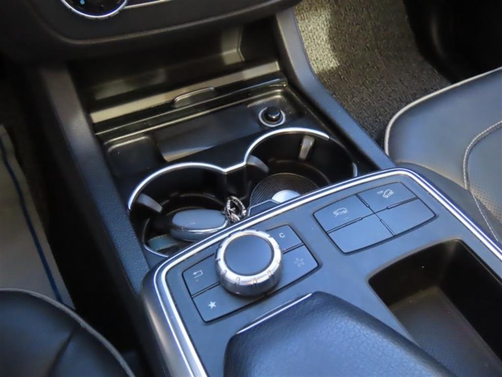Mercedes-Benz M-class — photo 07