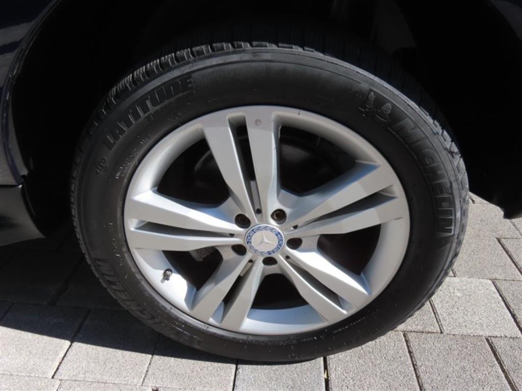 Mercedes-Benz M-class — photo 16