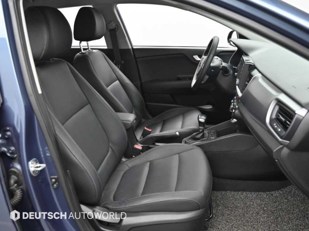 Kia Stonic — photo 10