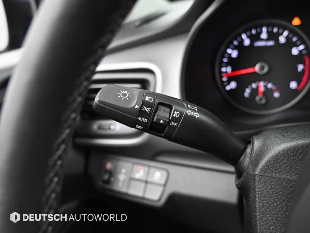 Kia Stonic — photo 18