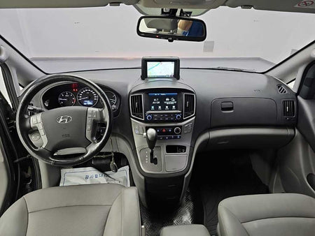 Hyundai Starex — photo 07