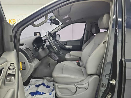 Hyundai Starex — photo 11