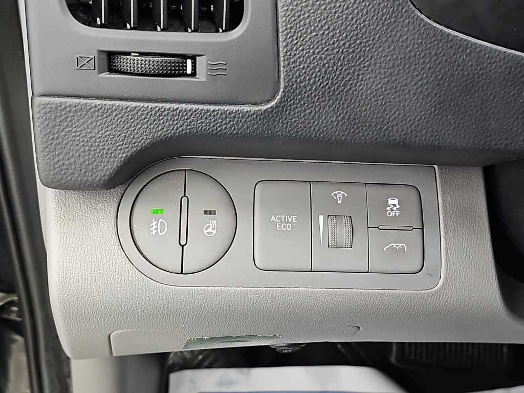 Hyundai Starex — photo 17