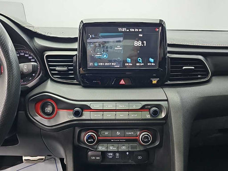 Hyundai Veloster — photo 10