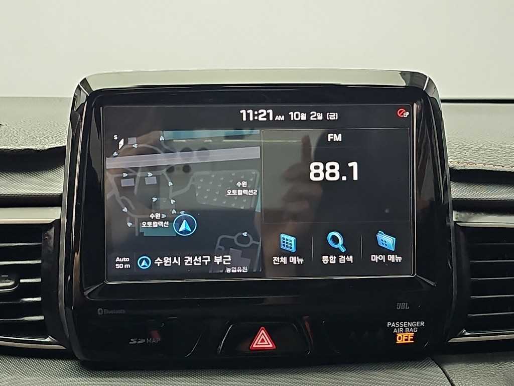 Hyundai Veloster — photo 14
