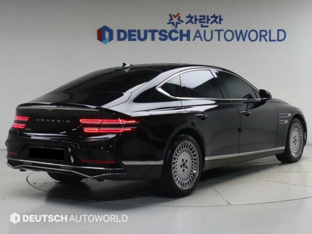 Genesis G80 — photo 02