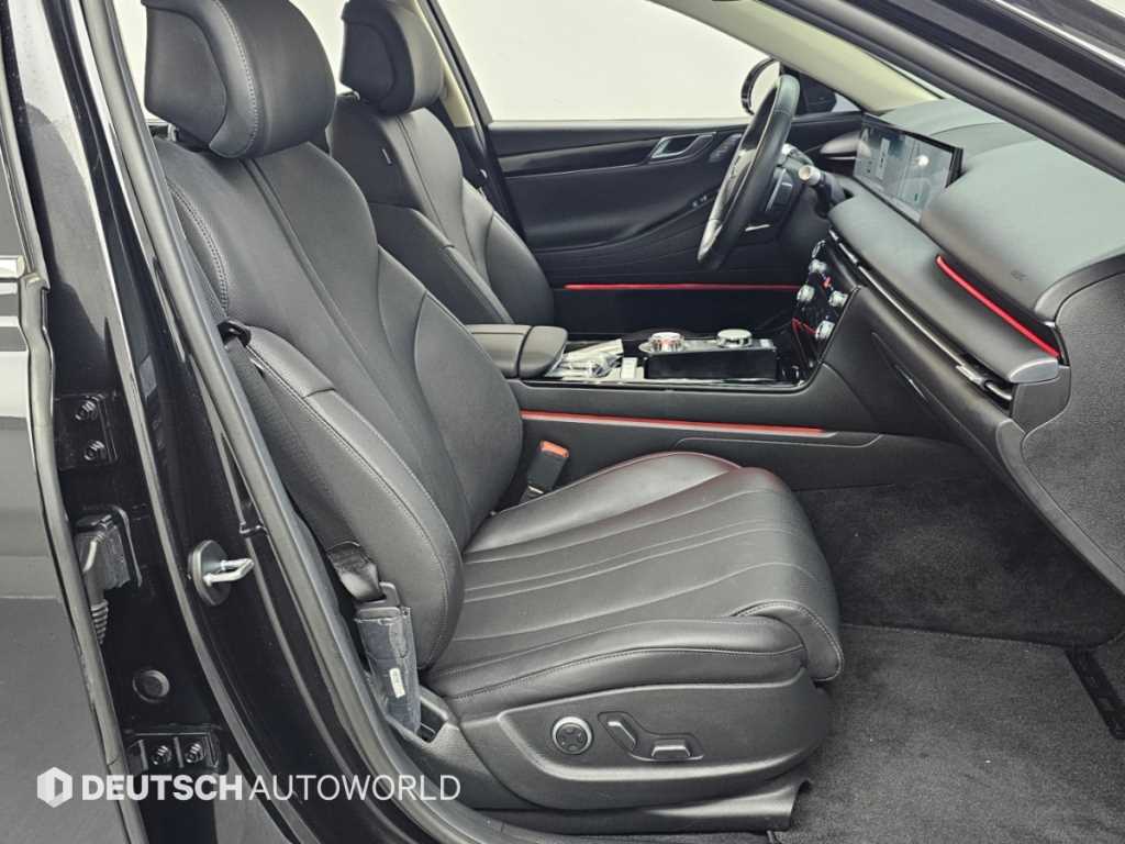 Genesis G80 — photo 10