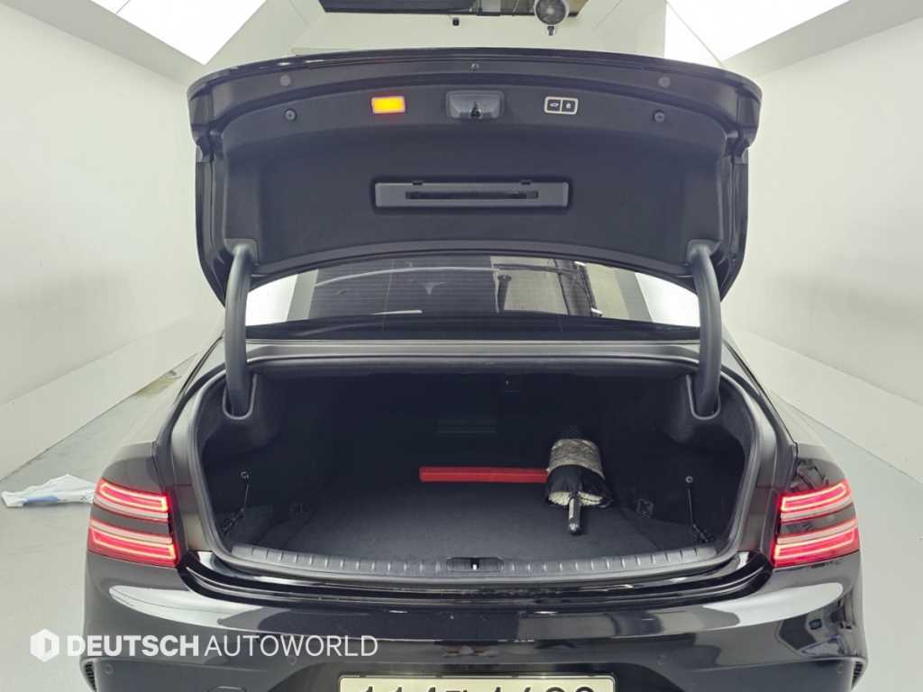 Genesis G80 — photo 19