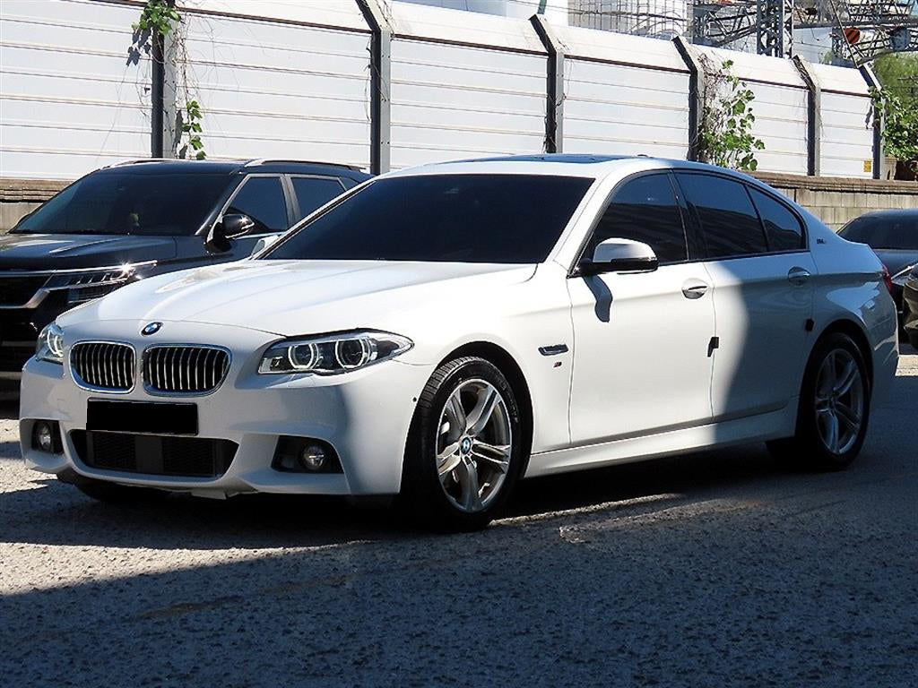 BMW 5-Series — photo 02