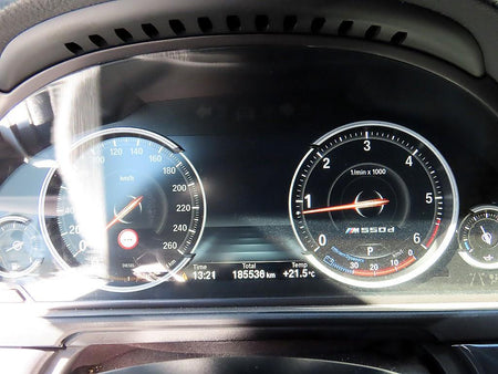 BMW 5-Series — photo 09