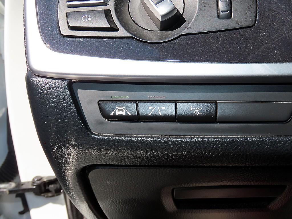 BMW 5-Series — photo 13