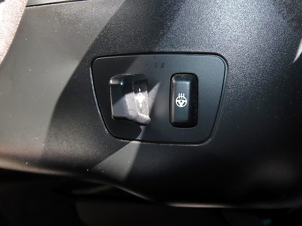 BMW 5-Series — photo 14
