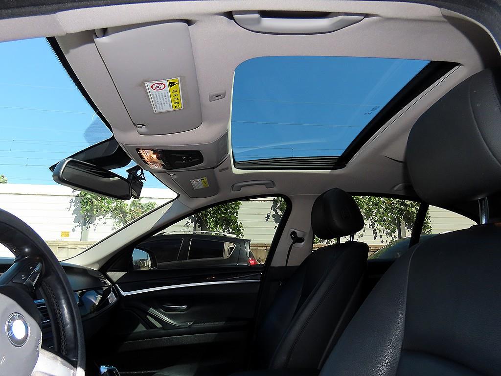 BMW 5-Series — photo 17