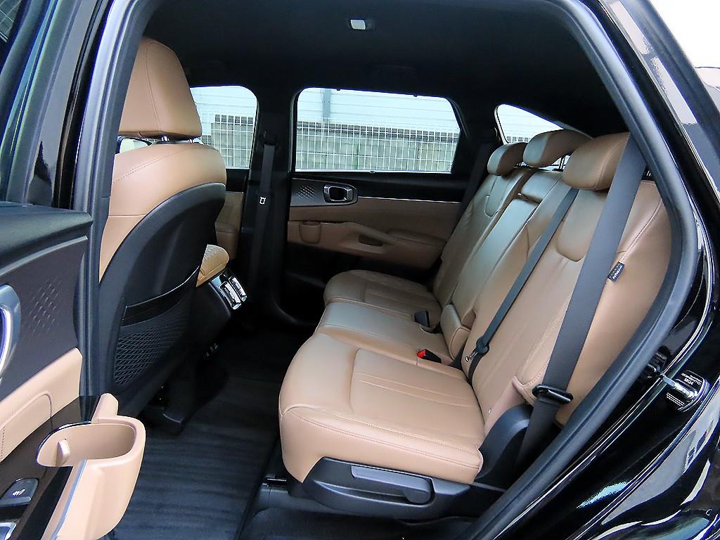 Kia Sorento — photo 06