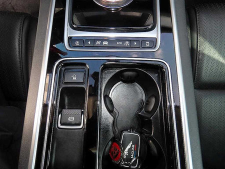 Jaguar XF — photo 14