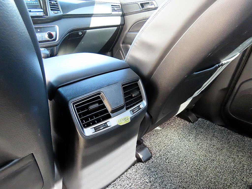 KGM Rexton — photo 17