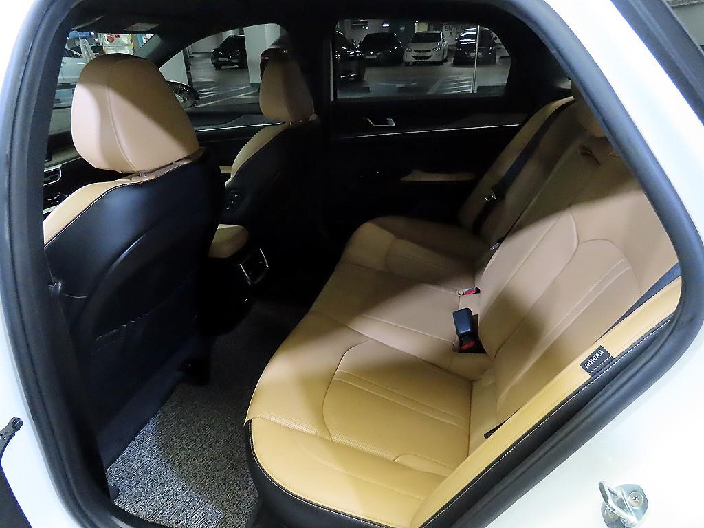 Kia K5 — photo 07