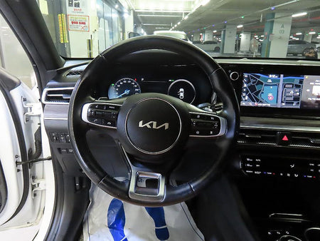Kia K5 — photo 08