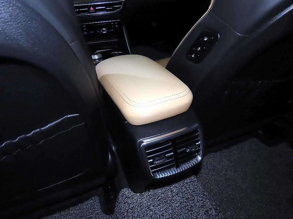 Kia K5 — photo 17