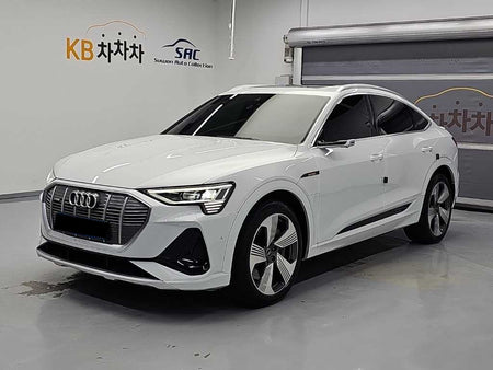 Audi e-tron — photo 01