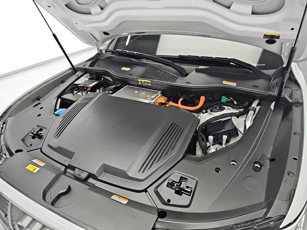 Audi e-tron — photo 05