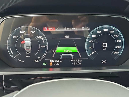 Audi e-tron — photo 06