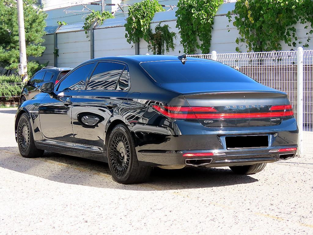 Genesis G90 — photo 03